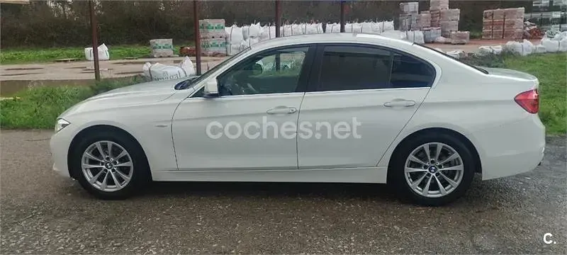 Usado BMW 318 150 CV (110 kW) 2017 Blanco Berlina