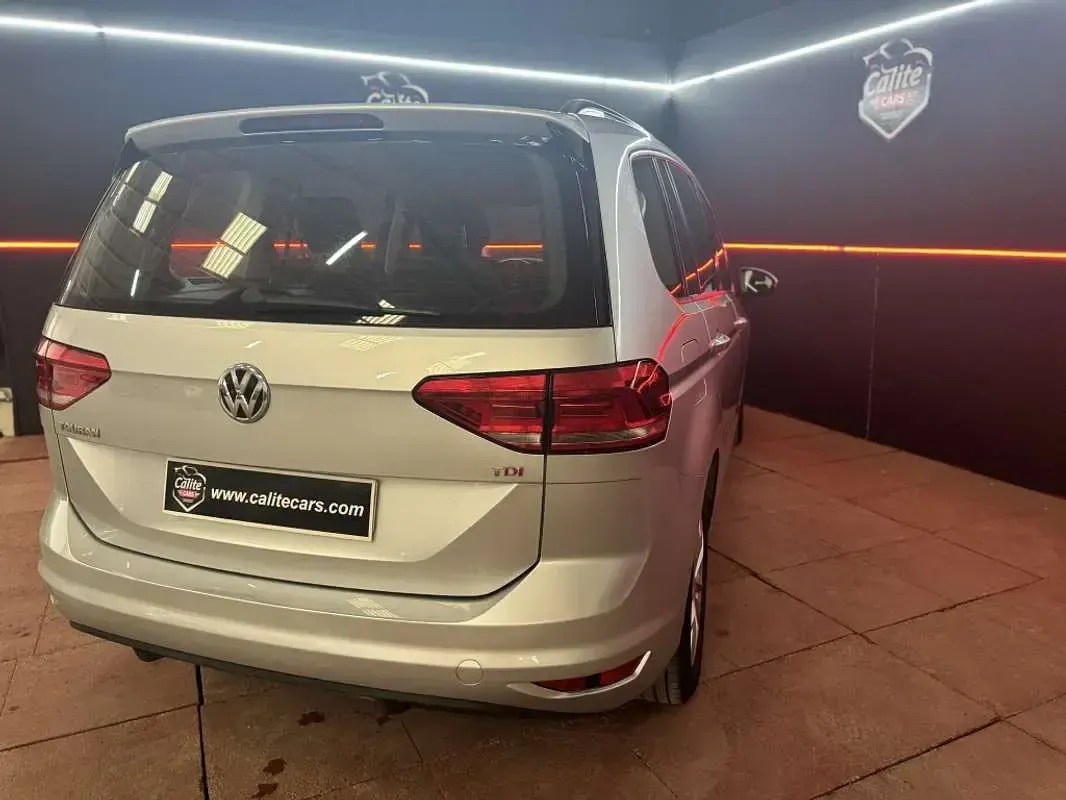 Usado VW Touran Edition 116 CV (85 kW) 2017 Monovolumen