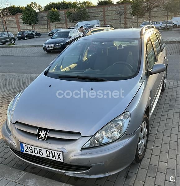 Usado Peugeot 307 90 CV (66 kW) 2005 Gris / plata Familiar