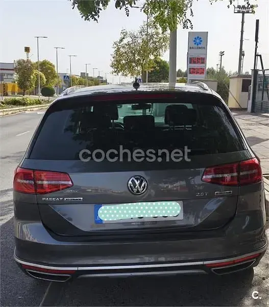 Usado VW Passat Alltrack 190 CV (139 kW) 2016 Gris / plata Familiar