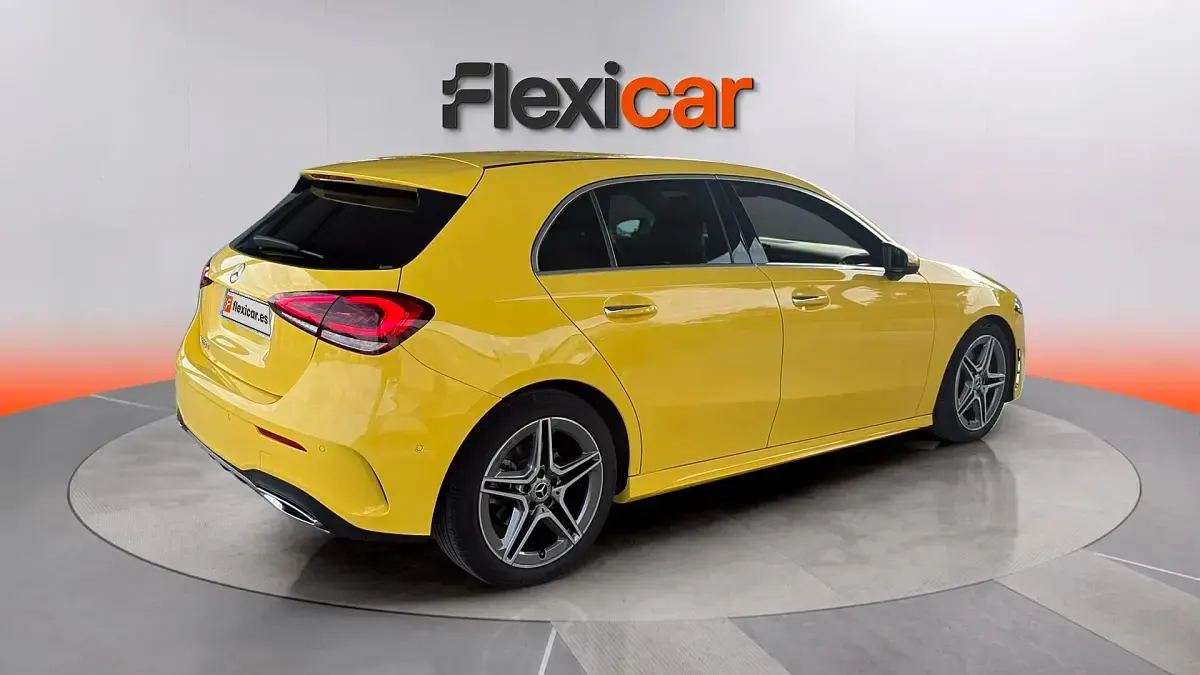 Usado Mercedes A220 190 CV (139 kW) 2022 Amarillo Berlina