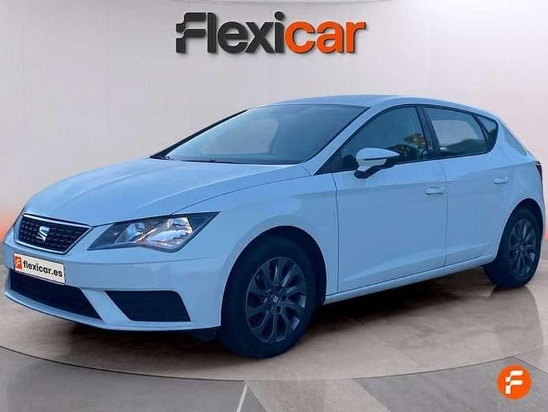 Usado Seat Leon Style 116 CV (85 kW) 2019 Blanco Berlina