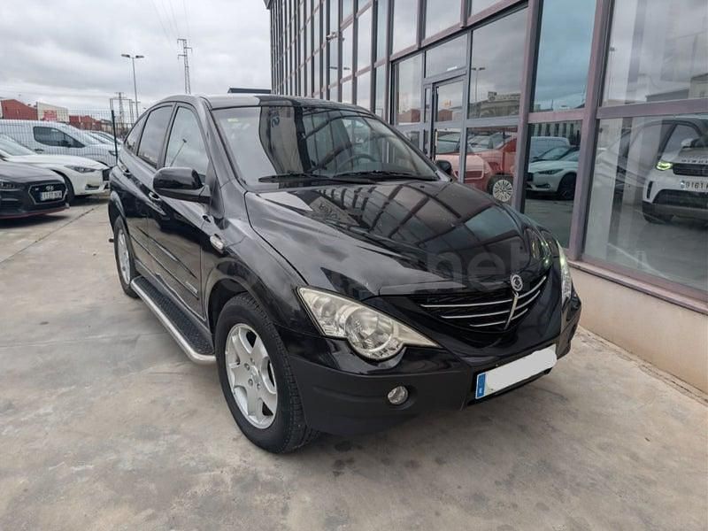 Usado Ssangyong (KGM) Actyon Limited 141 CV (103 kW) 2008 Negro SUV
