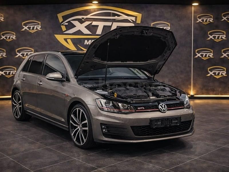 Usado VW Golf VII GTI 230 CV (169 kW) 2015 Gris / plata Berlina