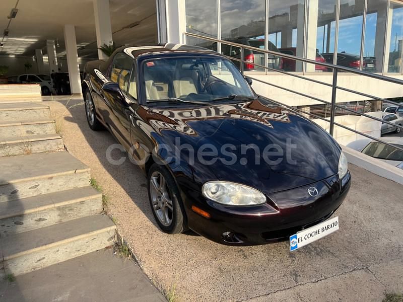 Usado Mazda MX5 Active 110 CV (80 kW) 2005 Violeta / lila Descapotable