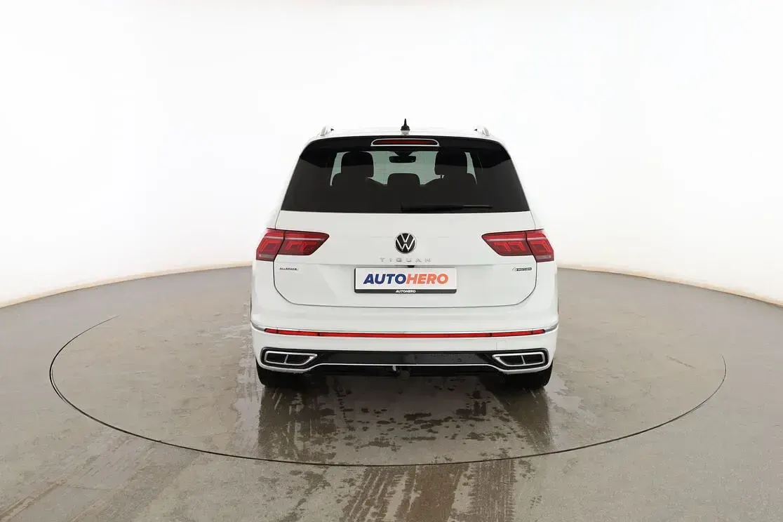 Usado VW Tiguan Allspace R-line 150 CV (110 kW) 2022 Blanco SUV