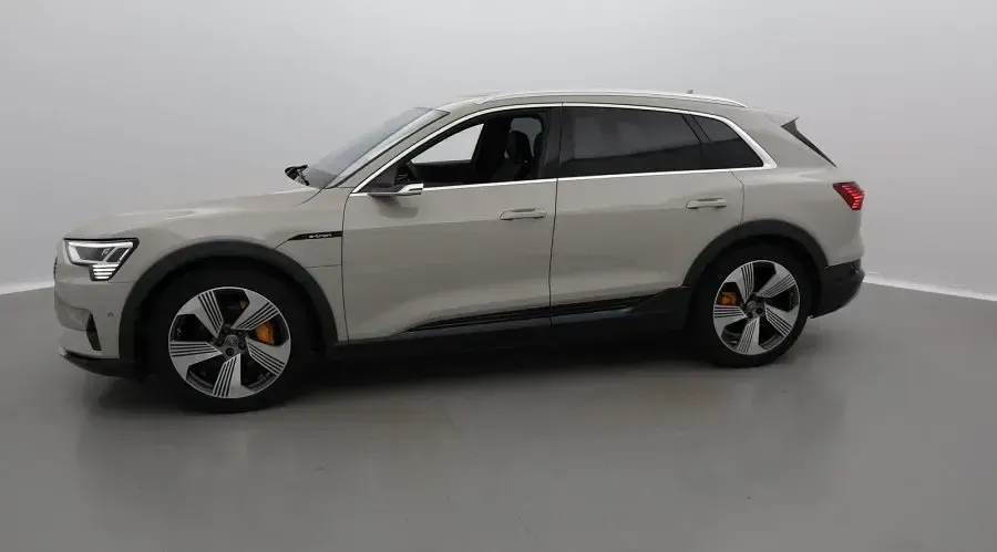 Usado Audi e-tron Advanced 300 kW (408 CV) 2020 SUV