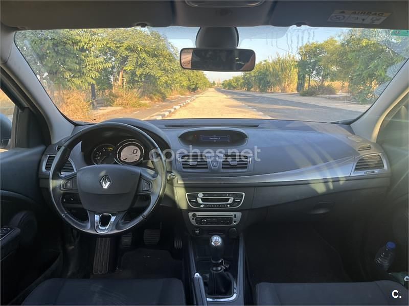 Blanco Usado 2015 Renault Mégane LIMITED Berlina | 6200 € - Imagen 1/4