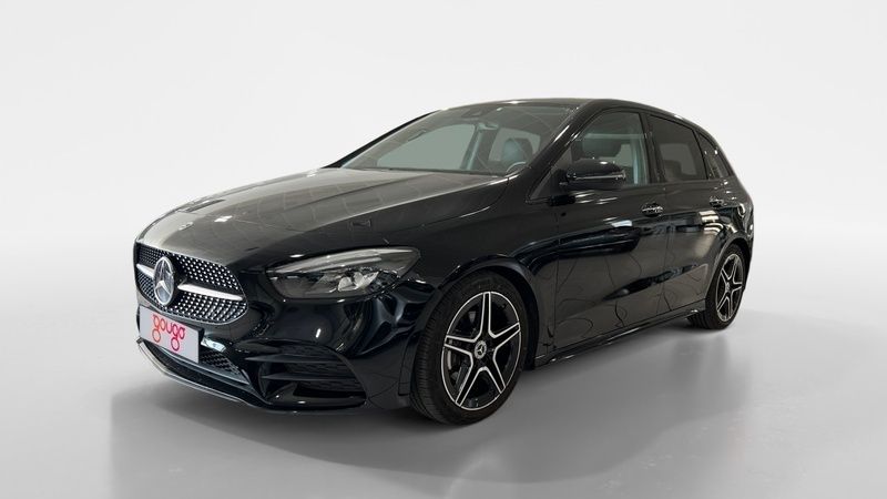 Negro cosmos Usado 2022 Mercedes B180 Monovolumen | 29.900 € (Precio justo) - Imagen 1/4