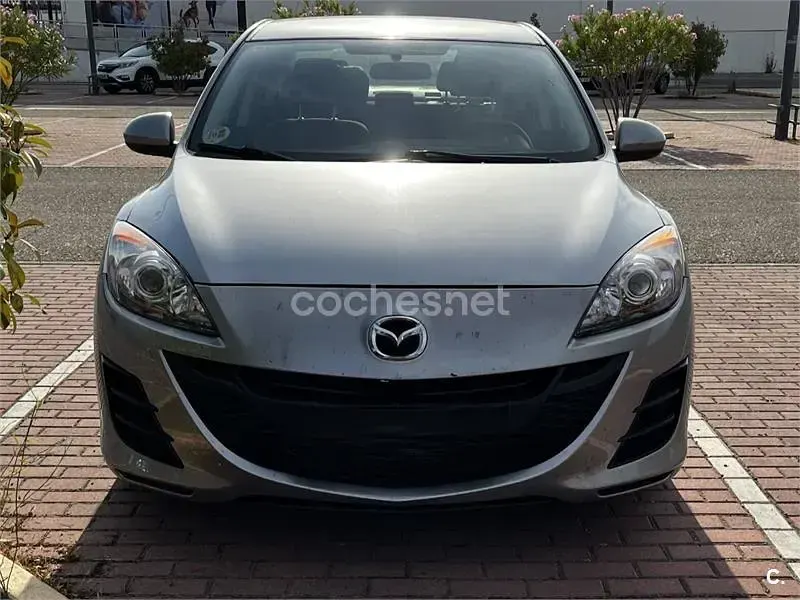 Usado Mazda 3 Active 109 CV (80 kW) 2011 Gris / plata Berlina