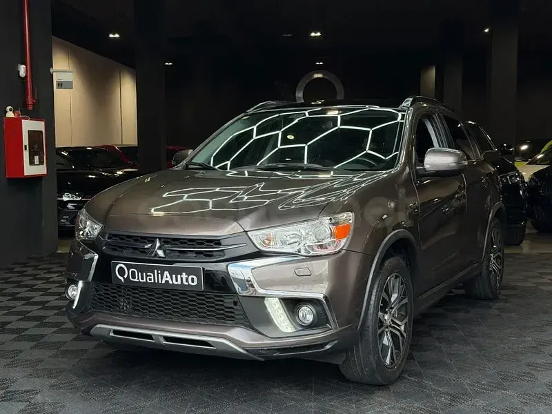 Usado Mitsubishi ASX 117 CV (86 kW) 2018 Gris / plata SUV