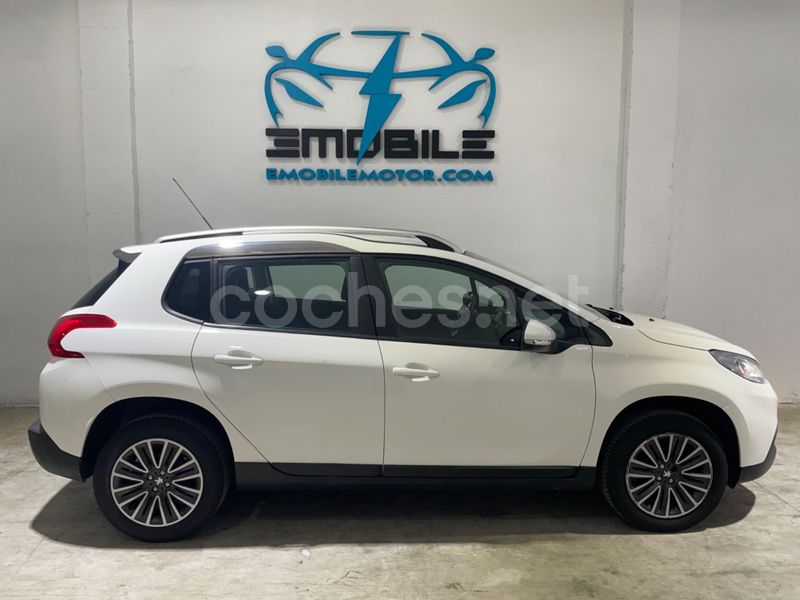 Usado Peugeot 2008 Active 82 CV (60 kW) 2014 Blanco SUV