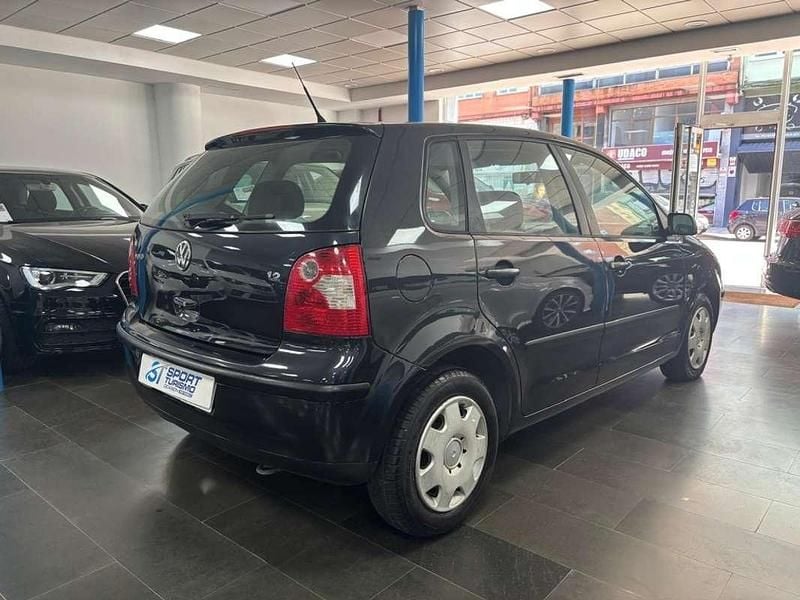 Usado VW Polo Conceptline 65 CV (47 kW) 2003 Negro Utilitario