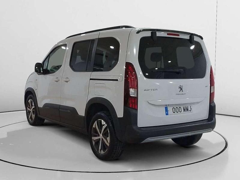 Usado Peugeot Rifter GT 132 CV (97 kW) 2023 Blanco Monovolumen