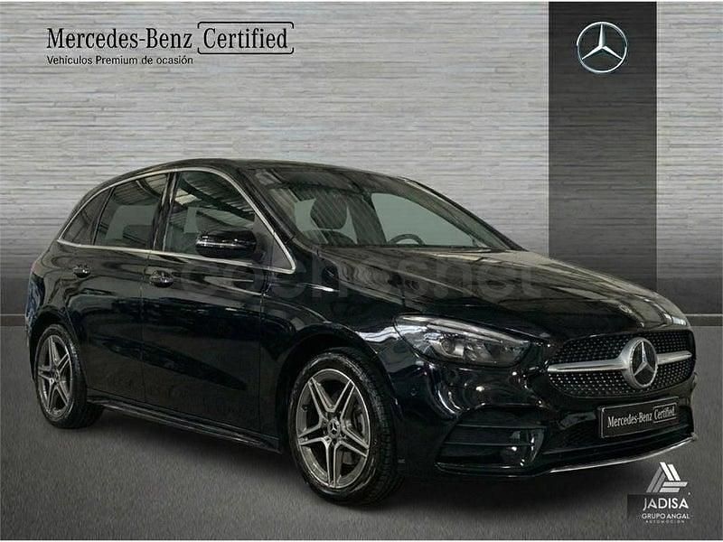 Usado Mercedes B180 136 CV (100 kW) 2022 Negro Monovolumen