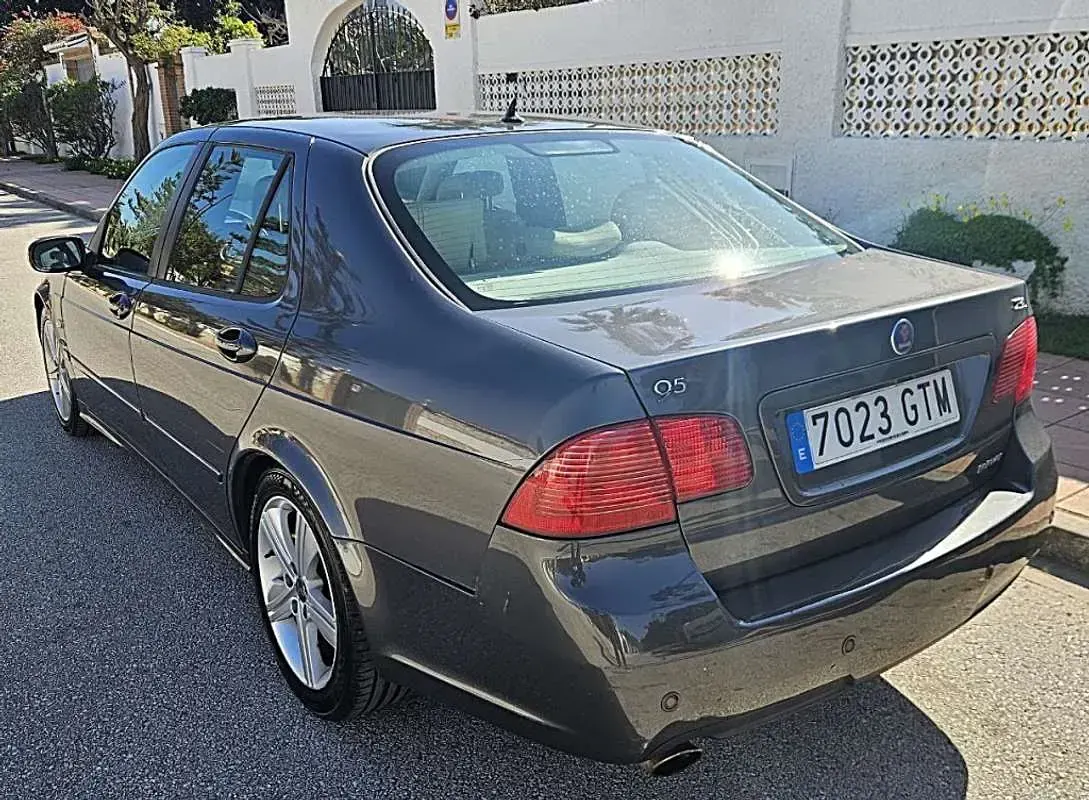 Usado Saab 9-3 Aero 210 CV (154 kW) 2010 Gris Berlina
