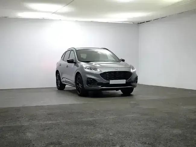 Usado Ford Kuga ST-Line X 150 CV (110 kW) 2023 Gris SUV