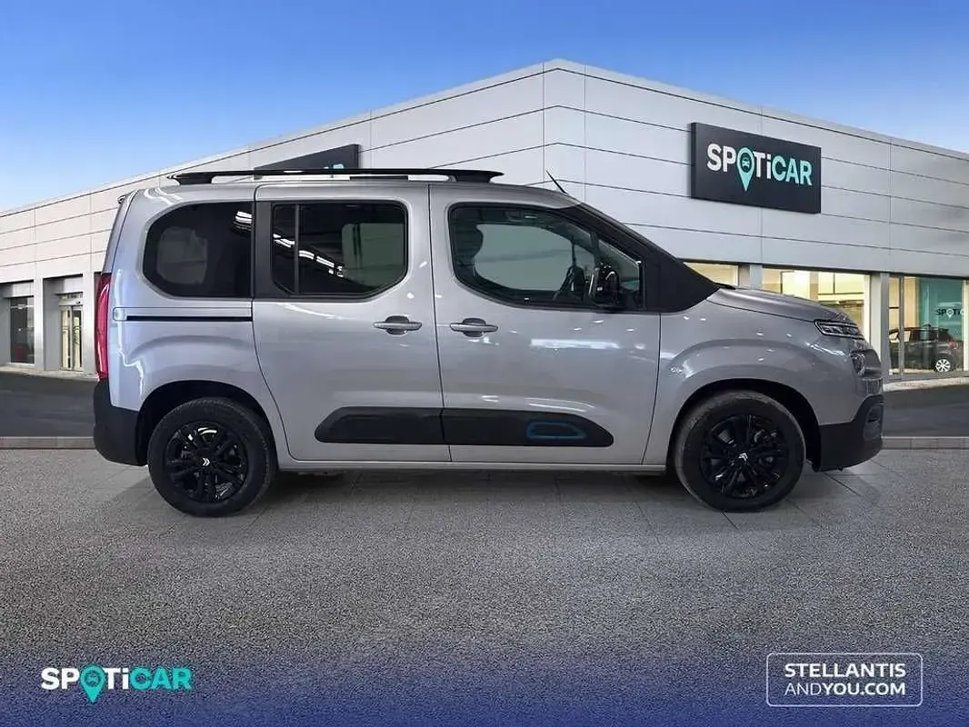 Usado Citroën Berlingo Feel 100 kW (137 CV) 2023 Gris Monovolumen