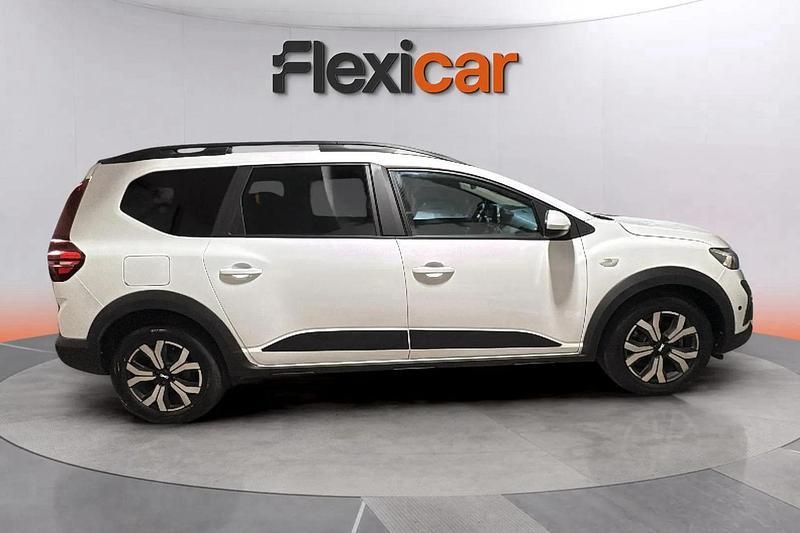 Usado Dacia Jogger Expression 110 CV (80 kW) 2023 Blanco Monovolumen