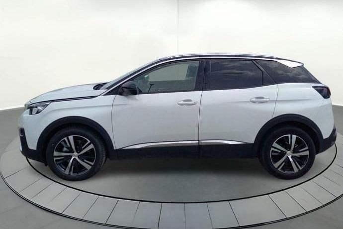 Usado Peugeot 3008 Allure 130 CV (95 kW) 2022