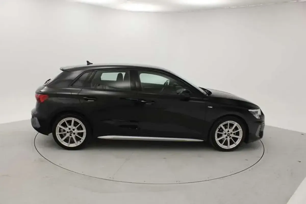 Usado Audi A3 Sportback 150 CV (110 kW) 2023 Negro Utilitario