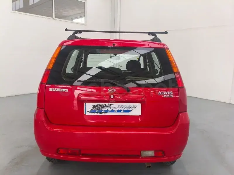 Usado Suzuki Ignis 69 CV (50 kW) 2005 Rojo Utilitario