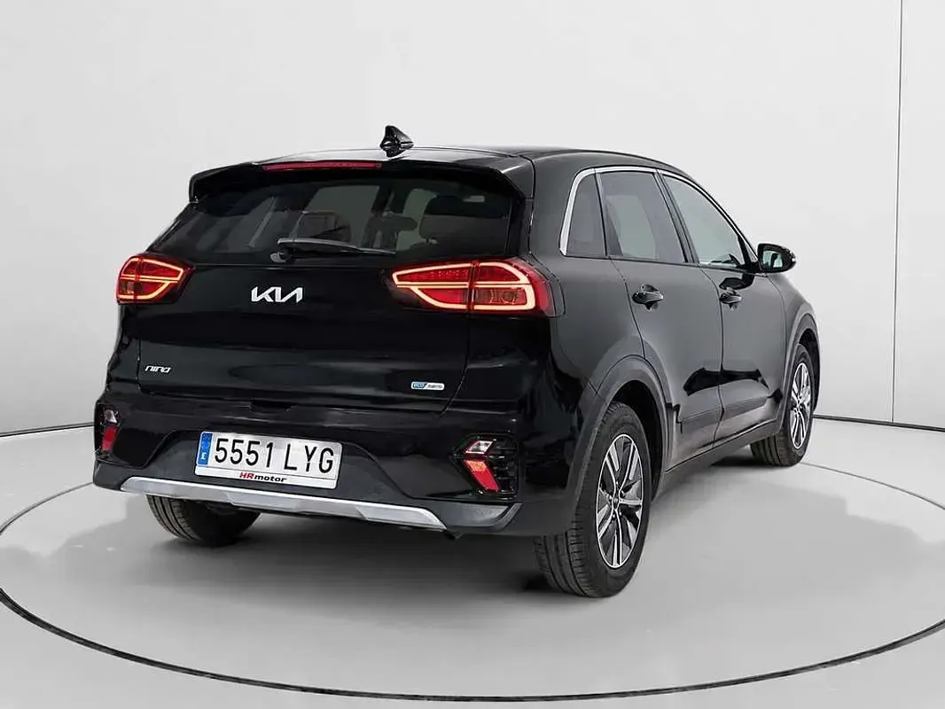 Usado Kia Niro 141 CV (103 kW) 2022 Negro SUV