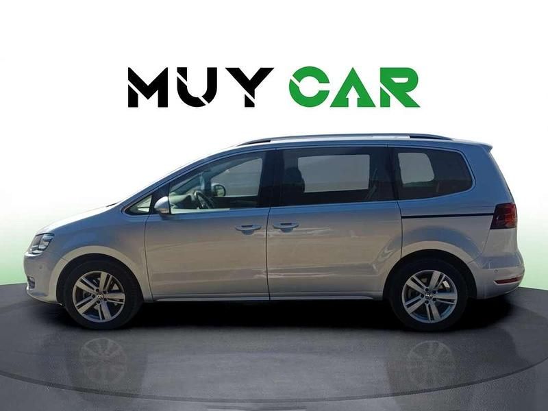 Usado VW Sharan Advance 150 CV (110 kW) 2021 Plateado Monovolumen