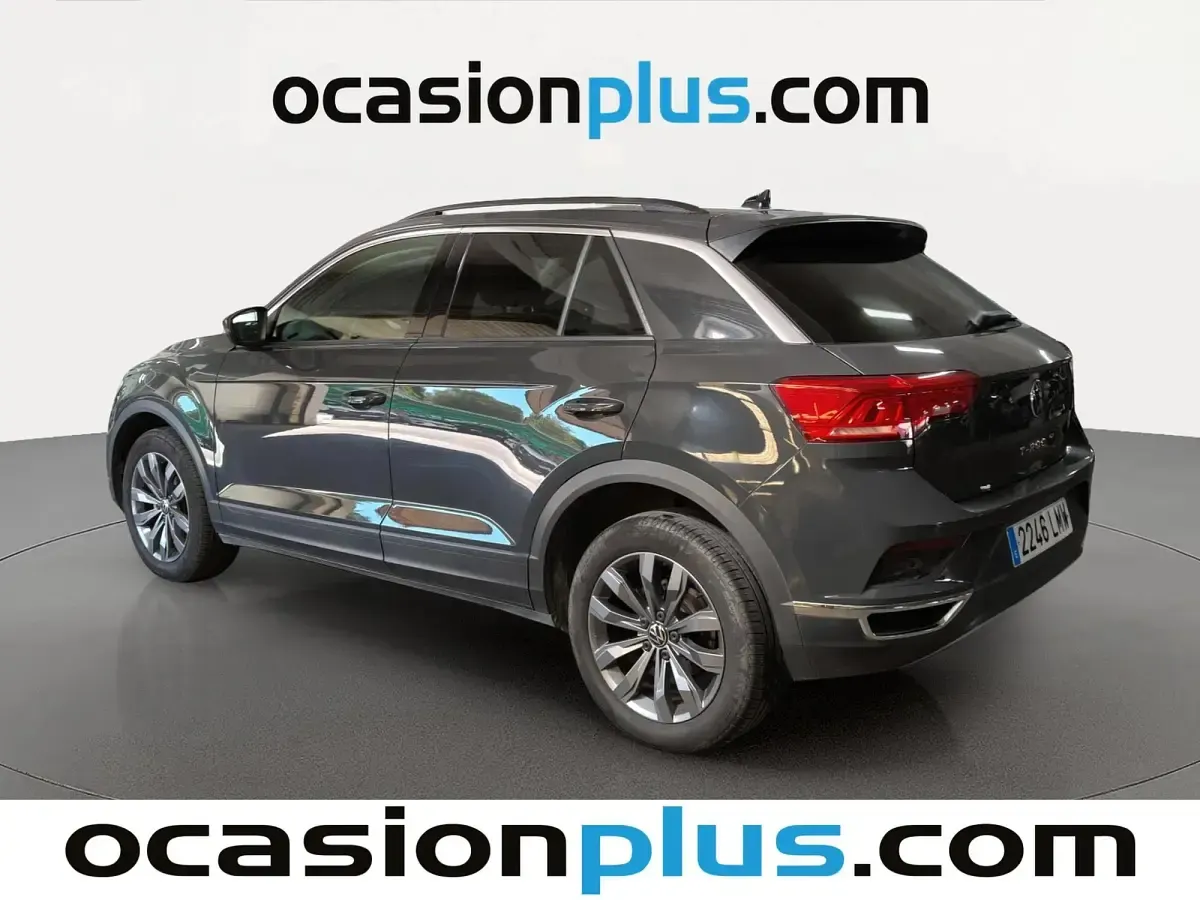 Usado VW T-Roc Advance 110 CV (80 kW) 2021 Gris SUV