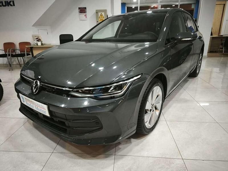 Usado VW Golf VIII 116 CV (85 kW) 2025 Gris Utilitario