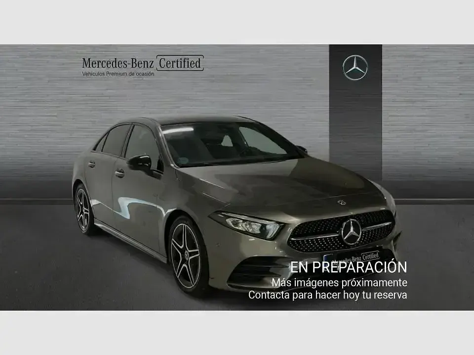Usado Mercedes A200 150 CV (110 kW) 2022 Gris / plata Berlina