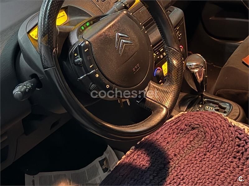 Usado Citroën C4 Exclusive 143 CV (105 kW) 2005 Gris / plata Berlina