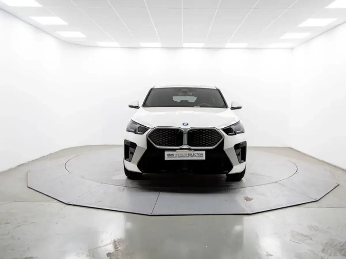 Usado BMW iX2 Comfort Edition 150 kW (204 CV) 2026 Blanco SUV