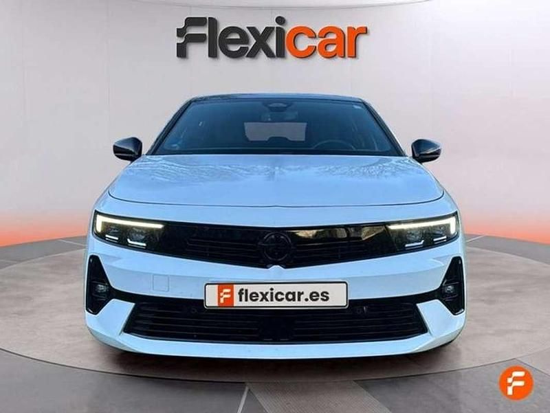 Usado Opel Astra Elegance 181 CV (133 kW) 2023 Blanco Berlina