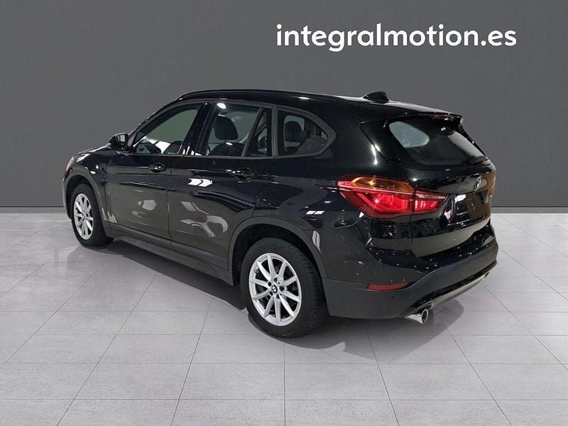 Usado BMW X1 115 CV (84 kW) 2021 Negro SUV