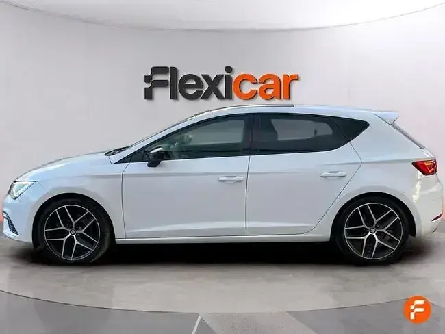 Usado Seat Leon FR 190 CV (139 kW) 2019 Negro