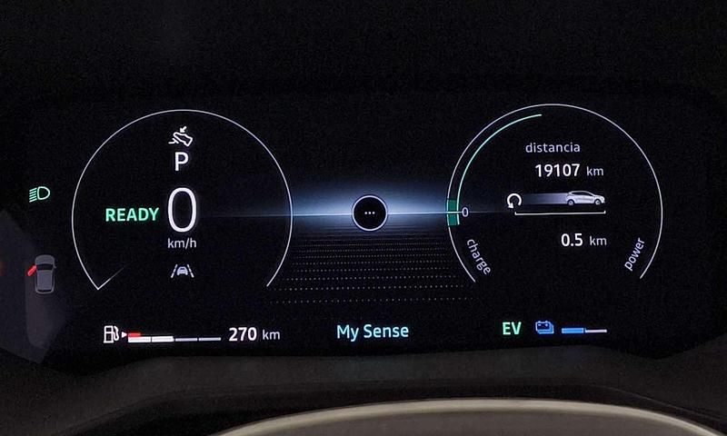 Usado Renault Clio V Techno 143 CV (105 kW) 2025 Gris Berlina