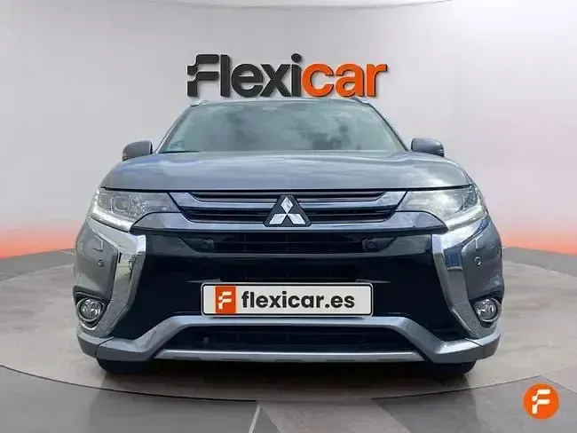 Usado Mitsubishi Outlander P-HEV 203 CV (149 kW) 2017 Gris