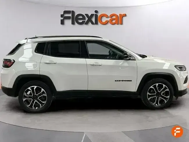 Usado Jeep Compass Longitude 150 CV (110 kW) 2022 Blanco SUV
