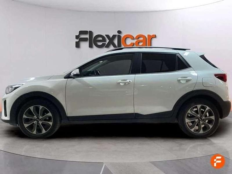 Usado Kia Stonic 120 CV (88 kW) 2018 Blanco SUV