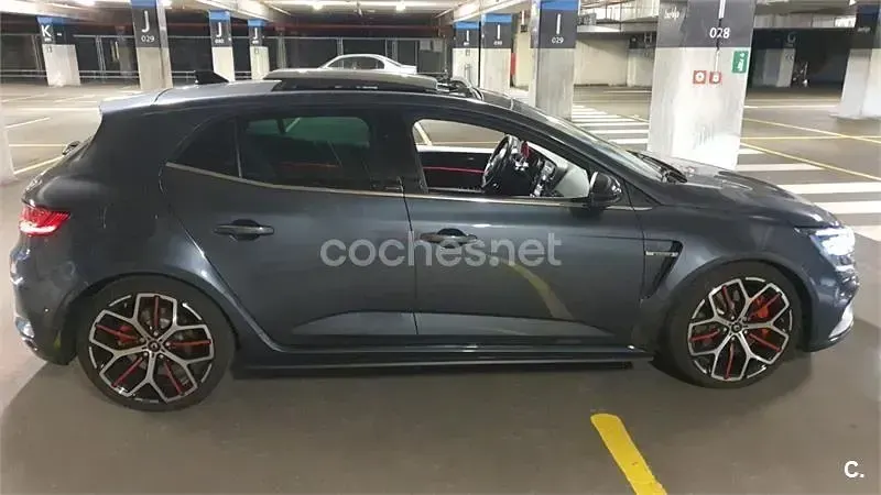 Usado Renault Mégane IV Trophy 300 CV (220 kW) 2019 Gris / plata Berlina