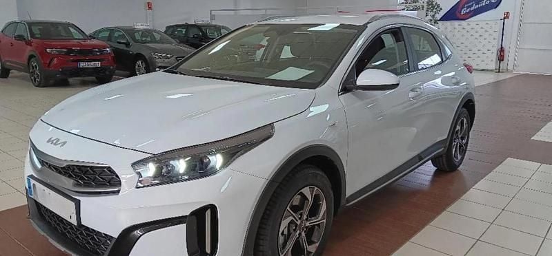 Nuevo Kia XCeed 116 CV (85 kW) 2025 Blanco SUV