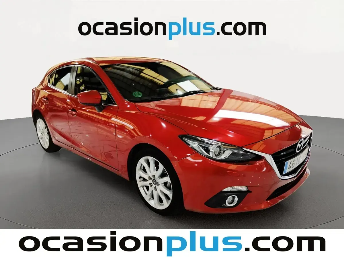Usado Mazda 3 Luxury 120 CV (88 kW) 2015 Rojo Utilitario