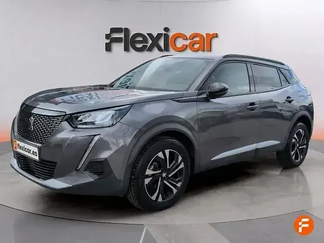 Usado Peugeot 2008 Allure 130 CV (95 kW) 2023 Gris SUV