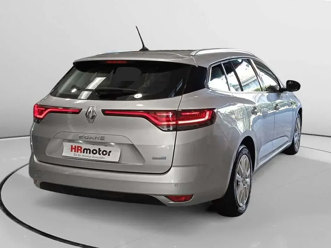 Usado Renault Mégane IV Business 160 CV (117 kW) 2022 Gris Familiar