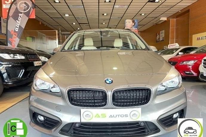 Usado BMW 218 Gran Tourer Sport Line 136 CV (100 kW) 2015 Monovolumen