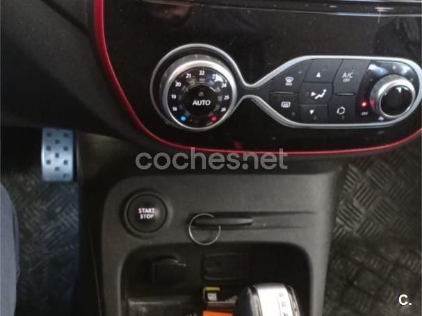 Usado Renault Captur Intens 90 CV (66 kW) 2018 Beige SUV