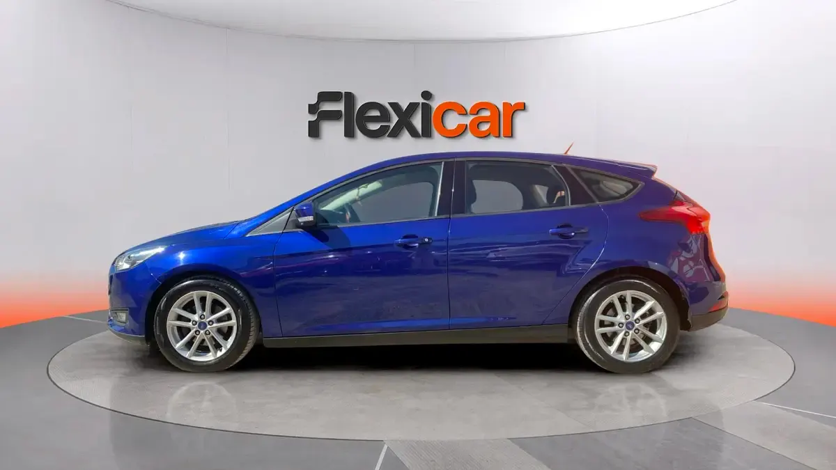 Usado Ford Focus 125 CV (91 kW) 2016 Azul Berlina