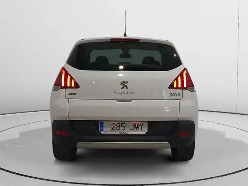 Usado Peugeot 3008 Style 130 CV (95 kW) 2016 Blanco Berlina