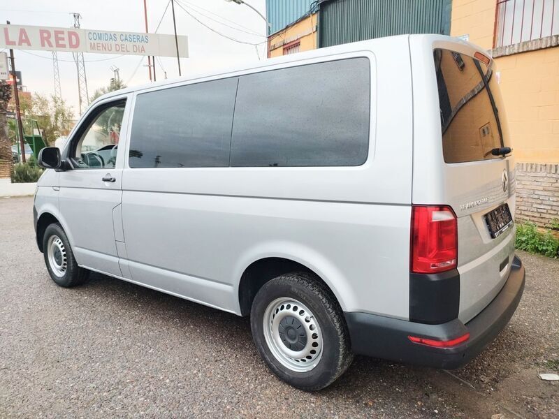 Usado VW Caravelle 114 CV (83 kW) 2018 Gris Monovolumen